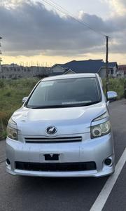Toyota Voxy 2009 Silver for sale