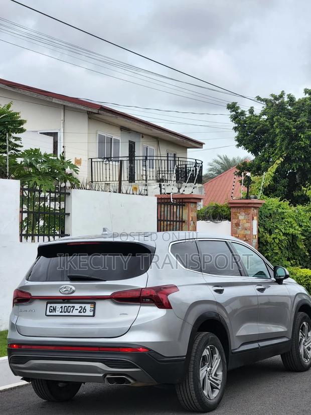 Hyundai Santa Fe SE 2021 Silver