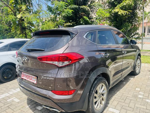 Hyundai Tucson Limited AWD 2016 Brown