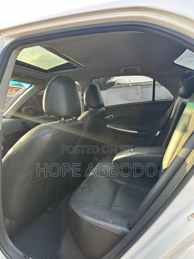 Toyota Corolla S Special Edition 4dr Sedan (1.8L 4cyl 4A) 2013 White