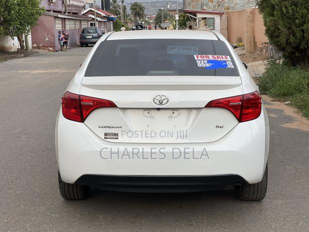 Toyota Corolla SE 4dr Sedan (1.8L 4cyl CVT) 2017 White