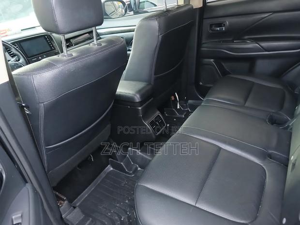 Mitsubishi Outlander 2020 Brown