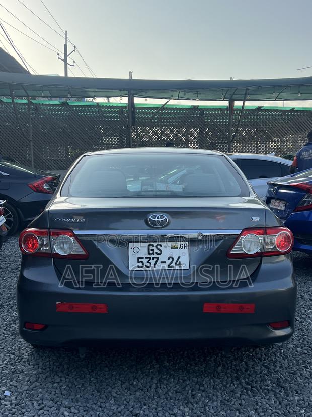 Toyota Corolla LE 4dr Sedan (1.8L 4cyl 4A) 2013 Gray