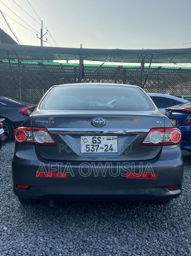 Toyota Corolla LE 4dr Sedan (1.8L 4cyl 4A) 2013 Gray
