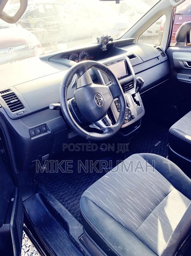 Toyota Voxy 2012 Black