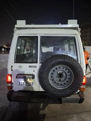 Toyota Land Cruiser 4.0 V6 STD 2011 White for sale