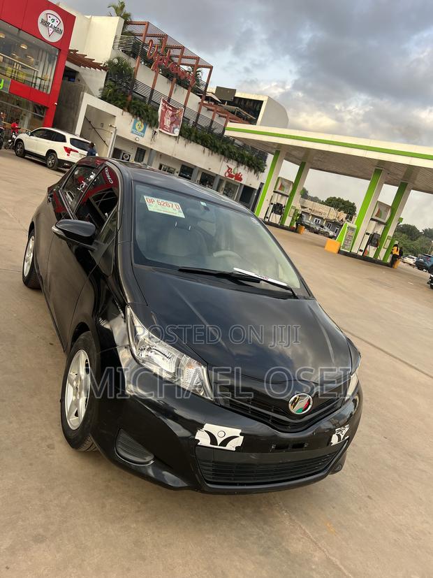 Toyota Vitz 2014 Black