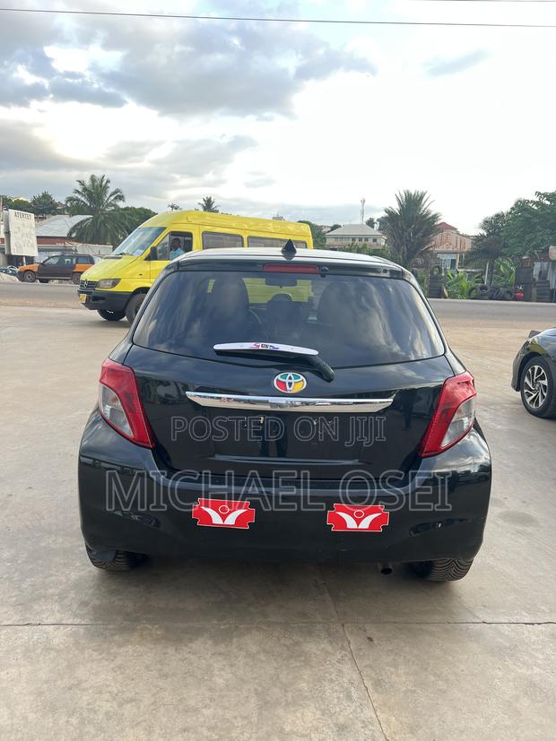 Toyota Vitz 2014 Black