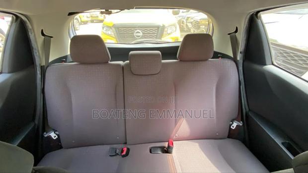 Toyota Vitz 2012 Silver