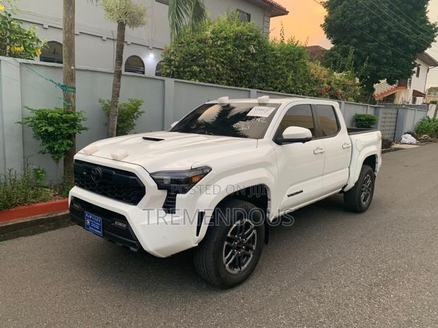 Toyota Tacoma TRD Sport Double Cab 4WD 5.0 ft. SB (Automatic) 2025