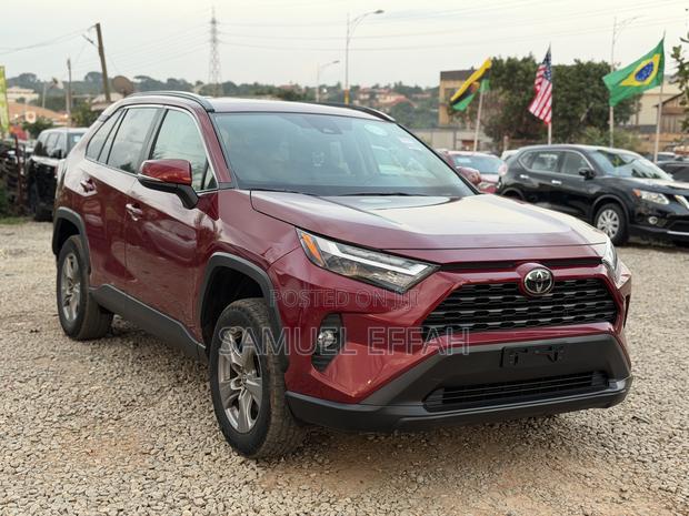 Toyota RAV4 2022 Red