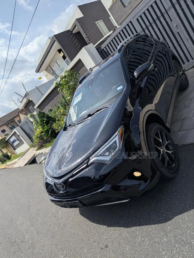 Toyota RAV4 SE 4dr SUV (2.5L 4cyl 6A) 2018 Black
