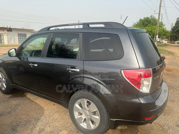 Subaru Forester 2010 Gray