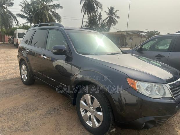 Subaru Forester 2010 Gray