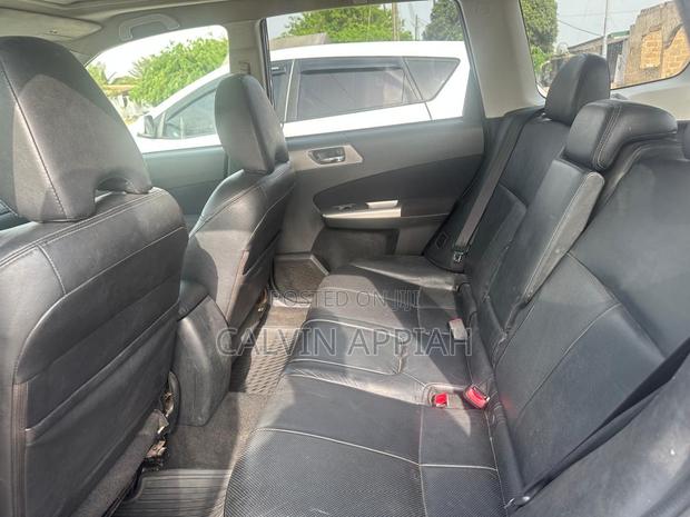 Subaru Forester 2010 Gray