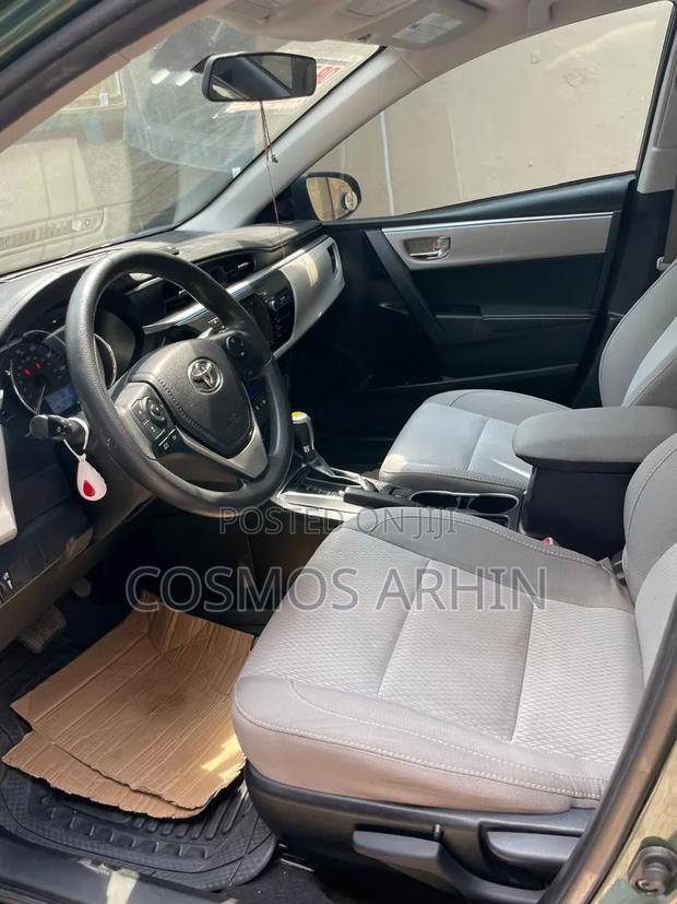 Toyota Corolla 2016 Green