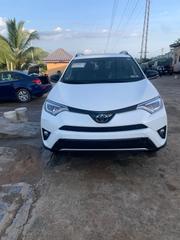 Toyota RAV4 XLE 4dr SUV (2.5L 4cyl 6A) 2018 White for sale