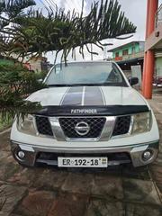 Nissan Frontier Crew Cab SE 4x4 2010 White for sale