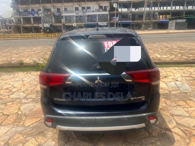 Mitsubishi Outlander SE AWC 2018 Blue