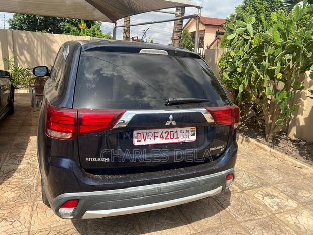 Mitsubishi Outlander SE AWC 2018 Blue