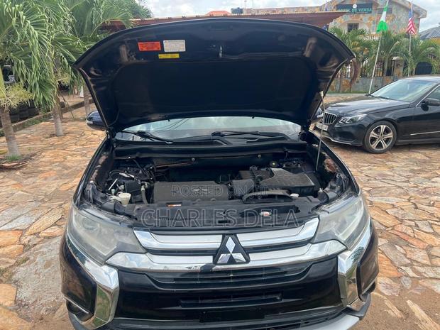 Mitsubishi Outlander SE AWC 2018 Blue