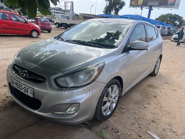 Hyundai Accent GS 4dr Hatchback (1.6L 4cyl 6M) 2015 Gray