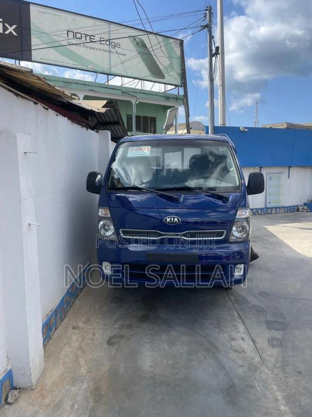 Kia Bongo 2016 Blue