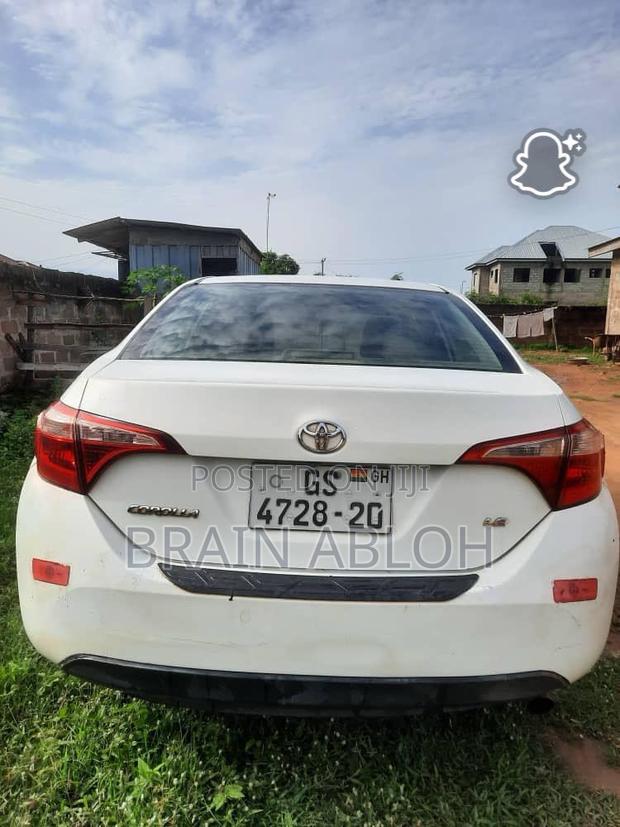 Toyota Corolla 2016 White