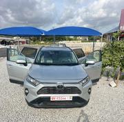 Toyota RAV4 XLE Premium FWD 2019 Silver for sale