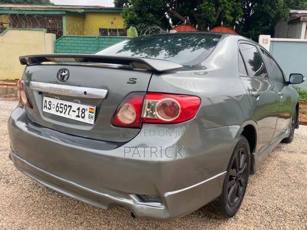 Toyota Corolla S 4dr Sedan (1.8L 4cyl 4A) 2011 Gray