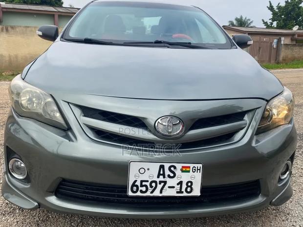 Toyota Corolla S 4dr Sedan (1.8L 4cyl 4A) 2011 Gray