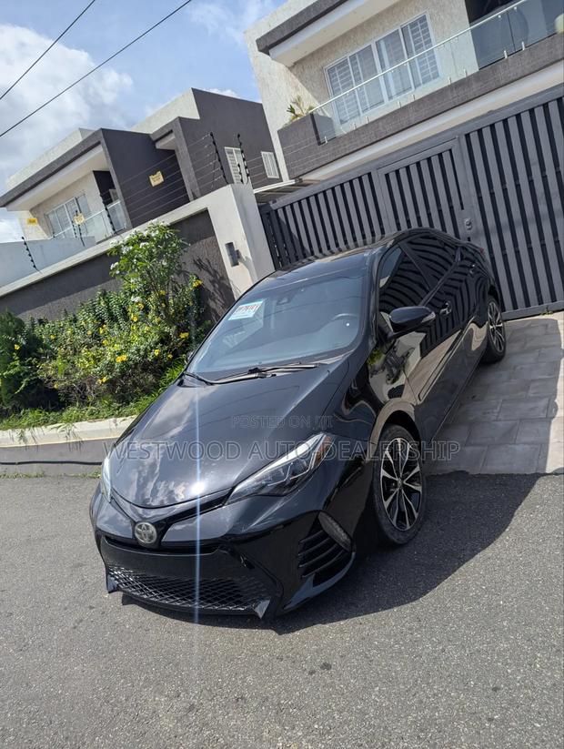Toyota Corolla SE (1.8L 4cyl 2A) 2019 Black