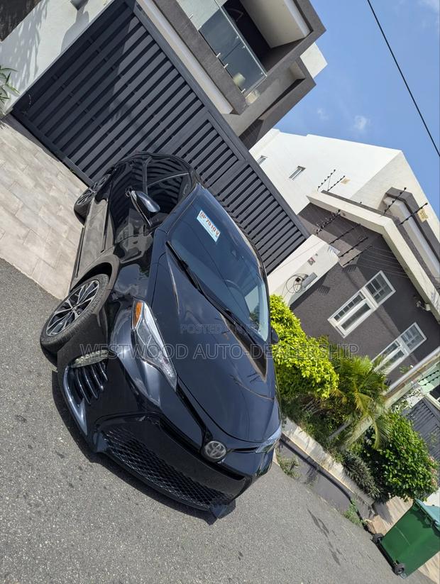 Toyota Corolla SE (1.8L 4cyl 2A) 2019 Black