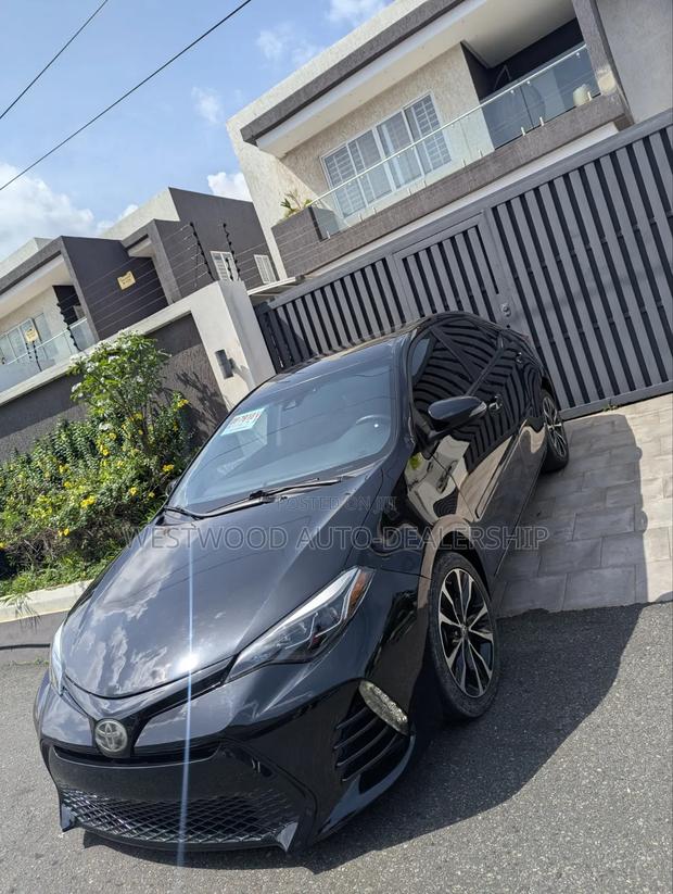 Toyota Corolla SE (1.8L 4cyl 2A) 2019 Black