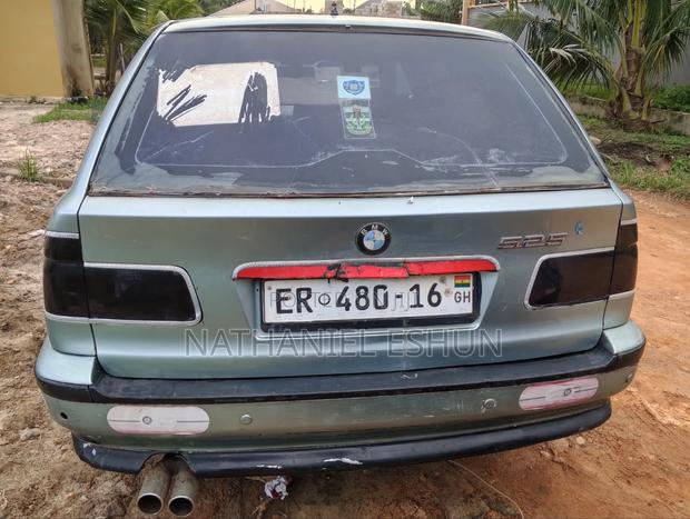 BMW 525i 2002 Green