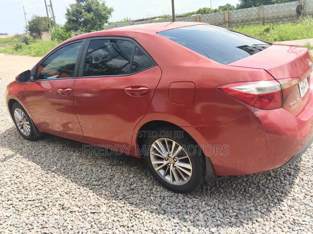Toyota Corolla LE Eco 4dr Sedan (1.8L 4cyl CVT) 2015 Red