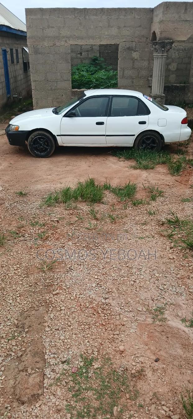 Toyota Corolla Automatic 1999 White