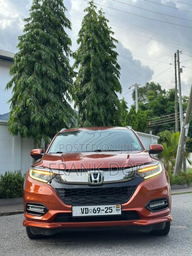 Honda HR-V Touring AWD 2019 Orange