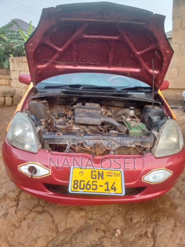 Toyota Yaris Base Hatchback 5dr 2010 Red