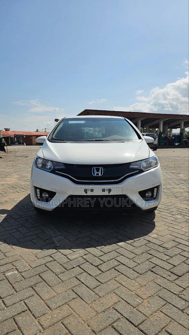 Honda Fit 2017 White