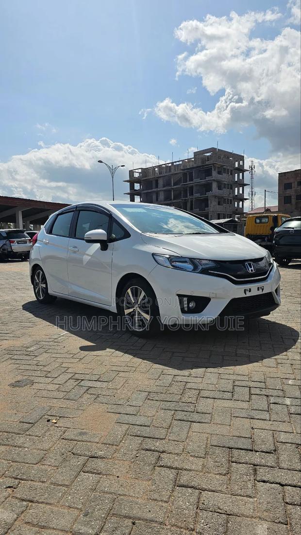 Honda Fit 2017 White