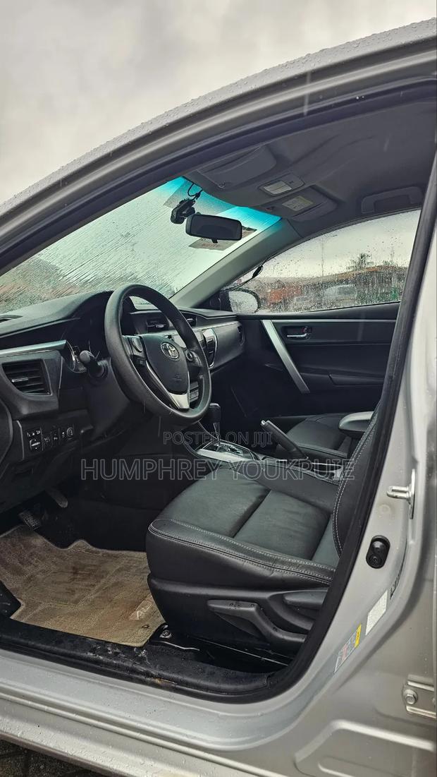 Toyota Corolla Altis 2017 Silver