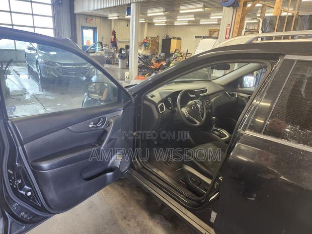Nissan Rogue SV 4dr SUV AWD (2.5L 4cyl CVT) 2015 Black