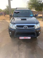 Toyota Hilux 3.0 D-4D 4x4 2012 Black for sale