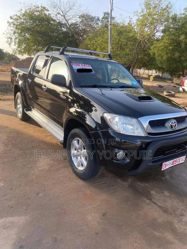 Toyota Hilux 3.0 D-4D 4x4 2012 Black