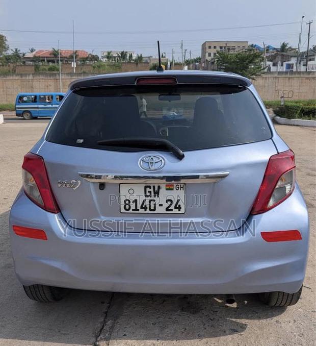 Toyota Vitz 1.3 AWD 5dr 2013 Blue