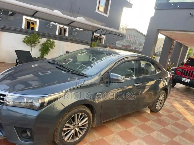 Toyota Corolla Altis 2015 Blue