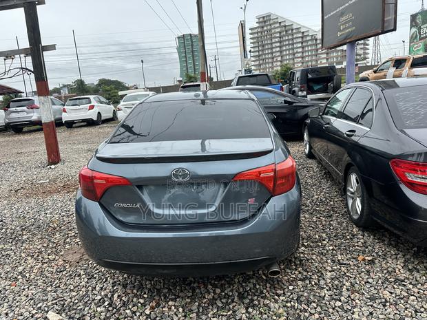 Toyota Corolla S 4dr Sedan (1.8L 4cyl CVT) 2015 Gray