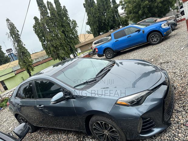 Toyota Corolla S 4dr Sedan (1.8L 4cyl CVT) 2015 Gray