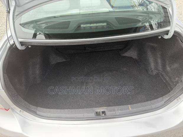 Toyota Corolla LE Special Edition 4dr Sedan (1.8L 4cyl 4A) 2013 Silver